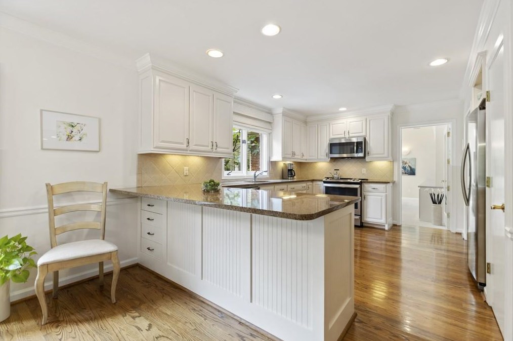 3249 Teton Dr, Atlanta GA 30339-4341 exterior