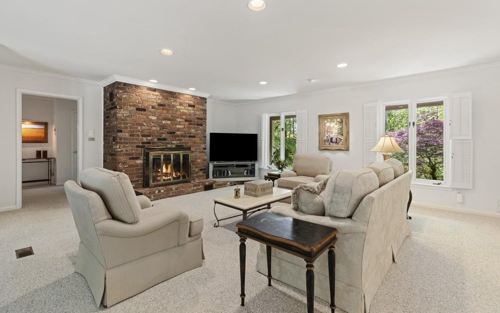 3249 Teton Dr, Atlanta GA 30339-4341 exterior