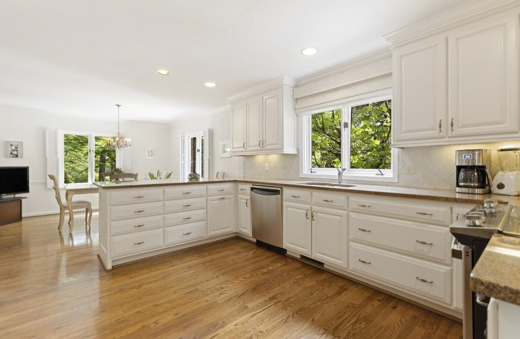 3249 Teton Dr, Atlanta GA 30339-4341 exterior