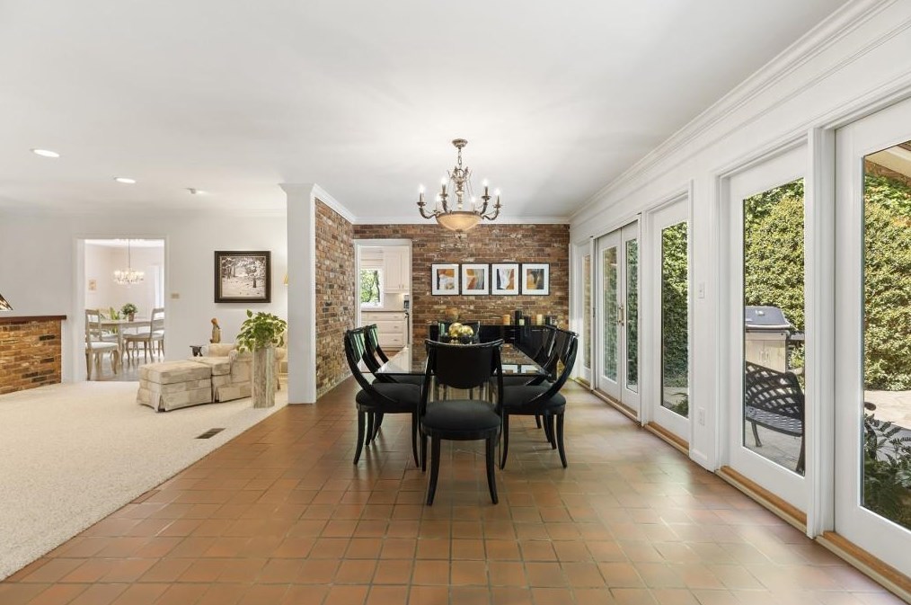 3249 Teton Dr, Atlanta GA 30339-4341 exterior