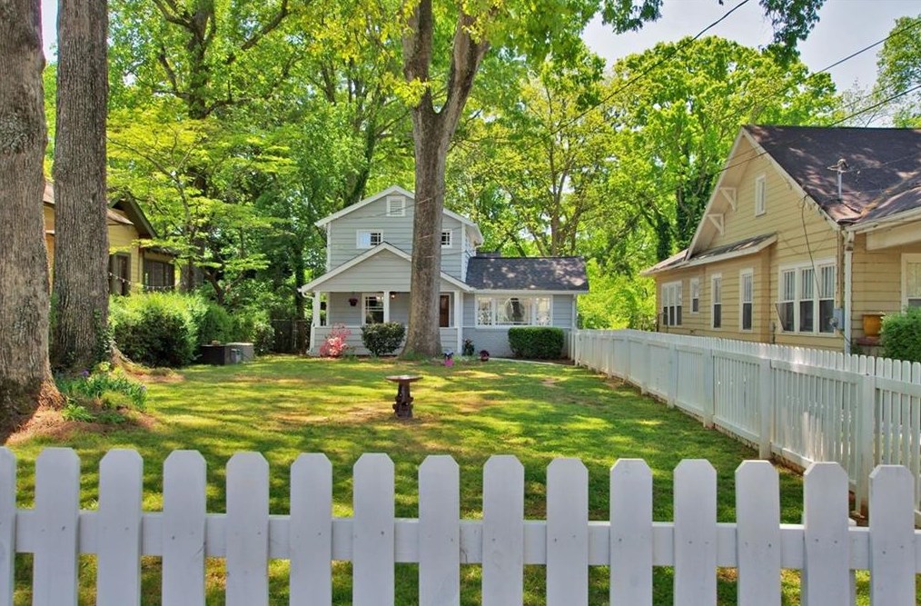 631 Lake Dr, Decatur GA  30030-3535 exterior