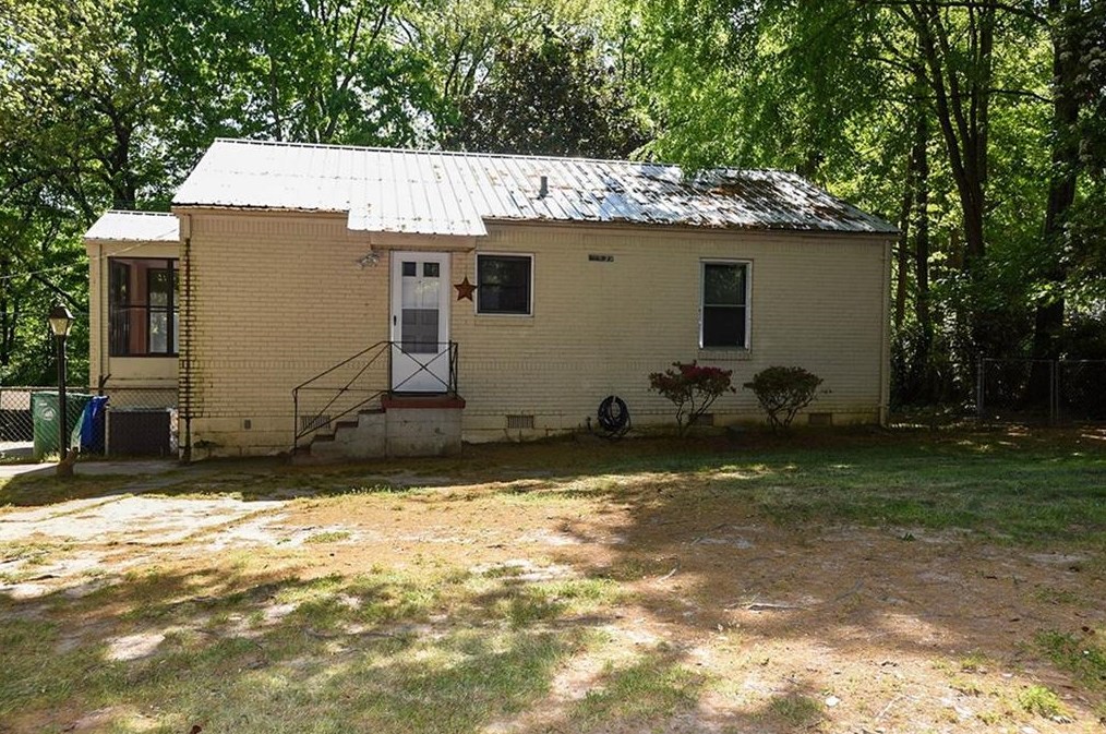 680 Medlock Rd, Decatur GA  30033-5536 exterior