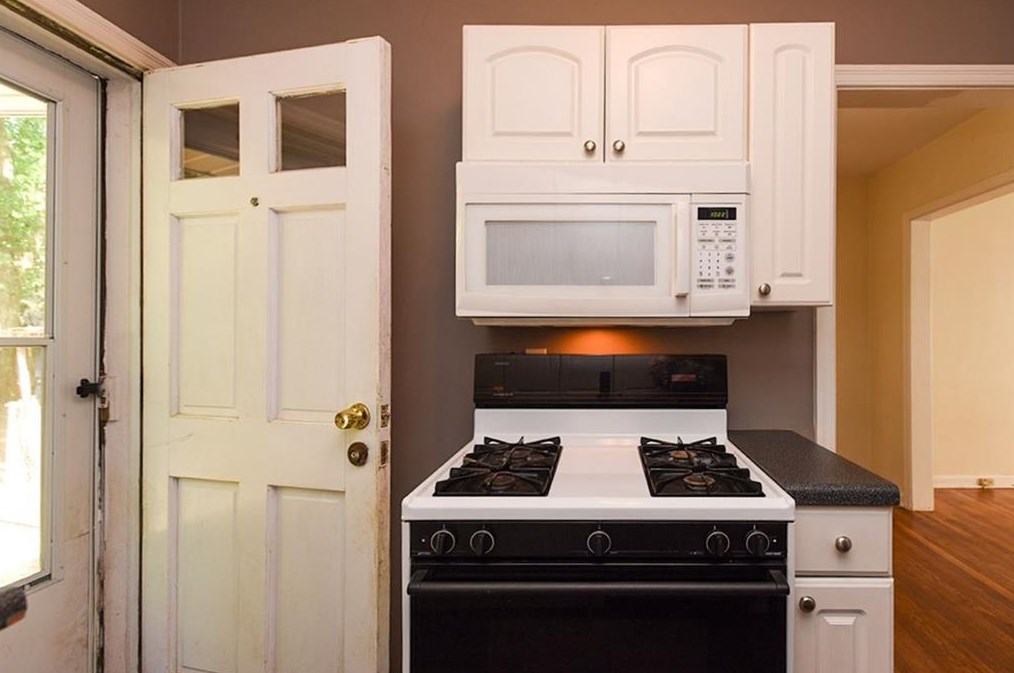 680 Medlock Rd, Decatur GA  30033-5536 exterior