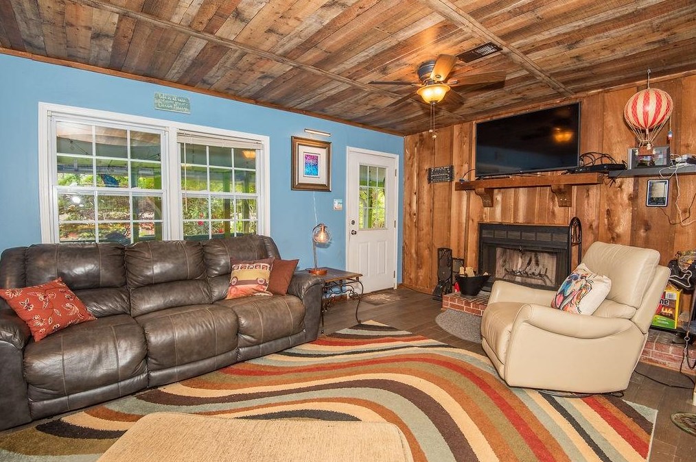 3130 Brook Dr, Decatur GA  30033-3912 exterior