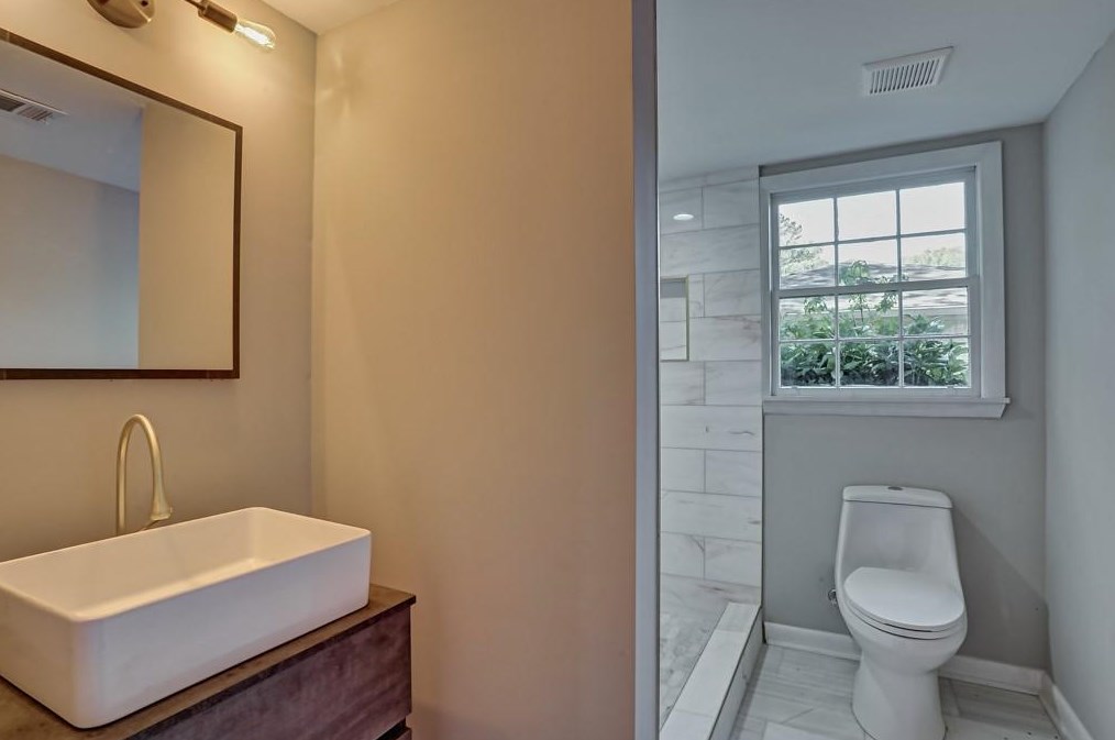 2281 Shamrock Dr, Decatur GA  30032-7142 exterior