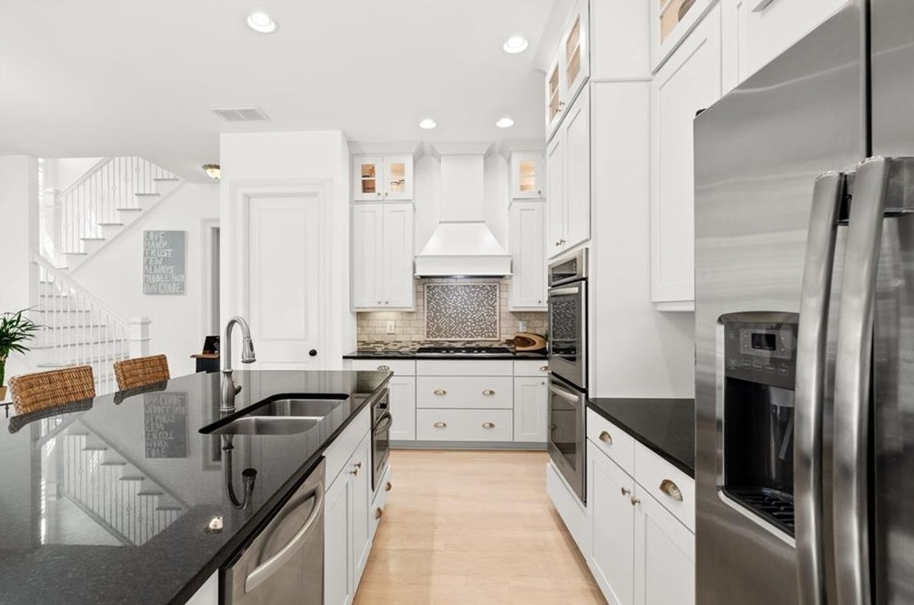 305 Valley Brook Way, Atlanta GA  30342-3378 exterior