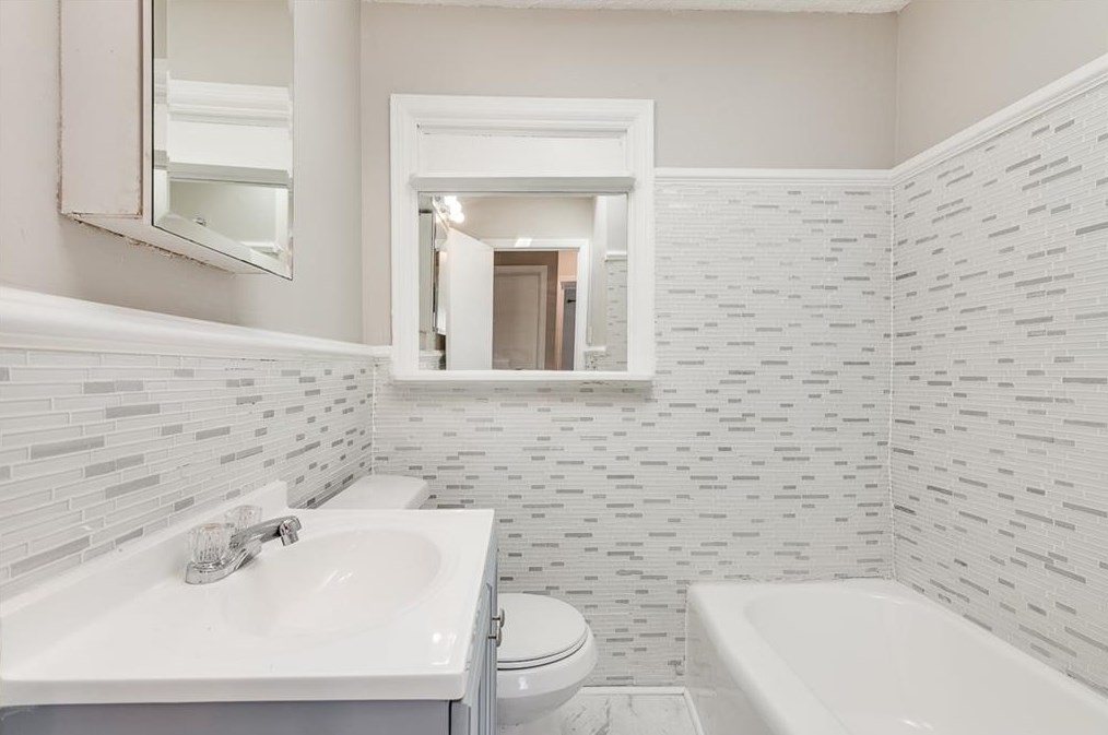 3153 Bobolink Dr, Decatur GA  30032-3705 exterior