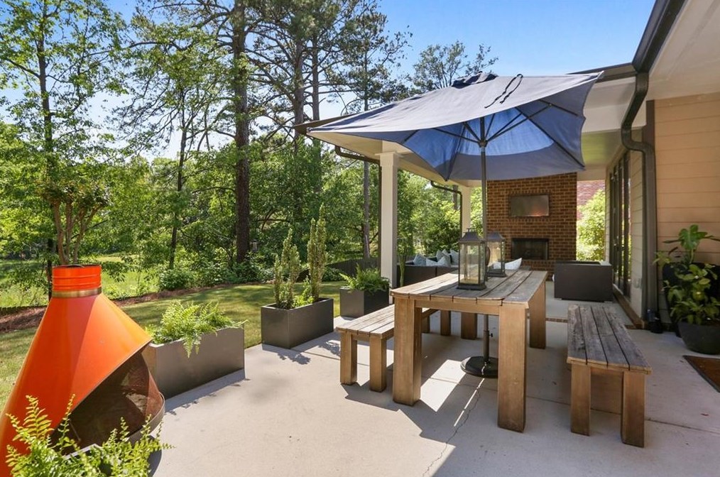 1139 Wimberly Rd, Atlanta GA  30319-2636 exterior