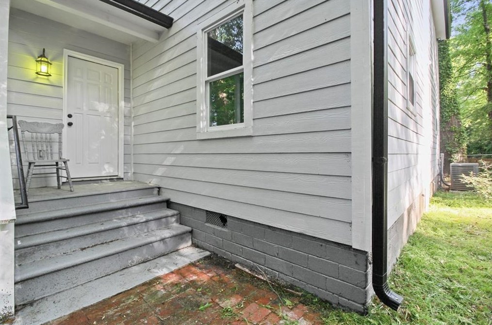 964 Forrest Blvd, Decatur GA  30030-4729 exterior