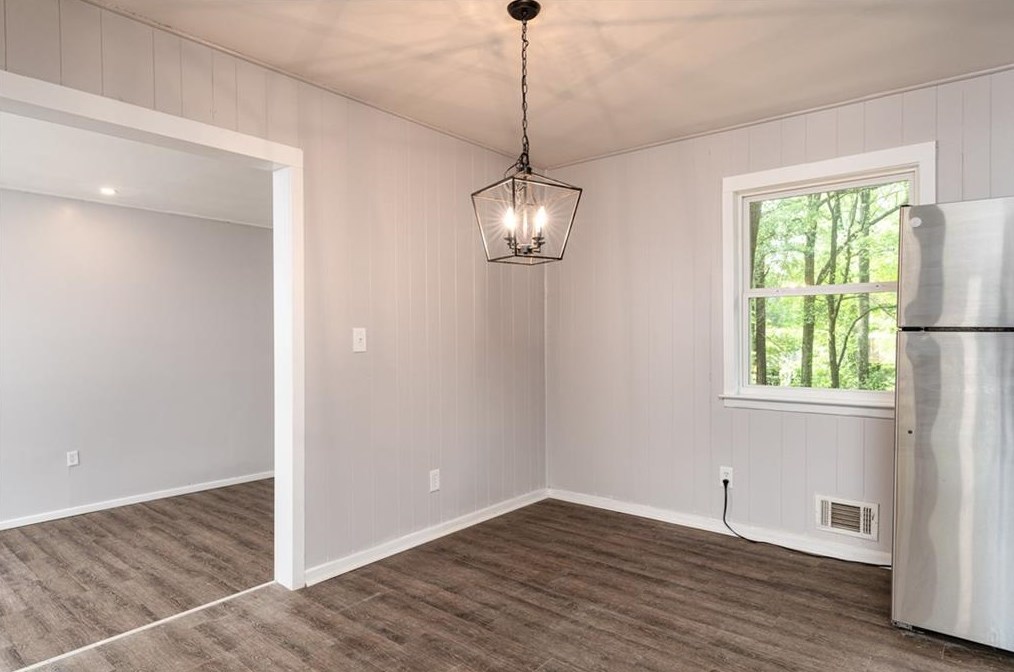 811 Cinderella Way, Decatur GA  30033-5834 exterior