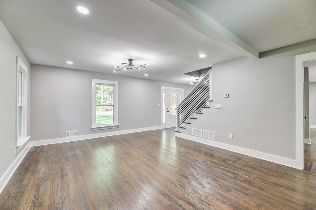 5625 Roberts Dr, Atlanta GA  30338-2733 exterior