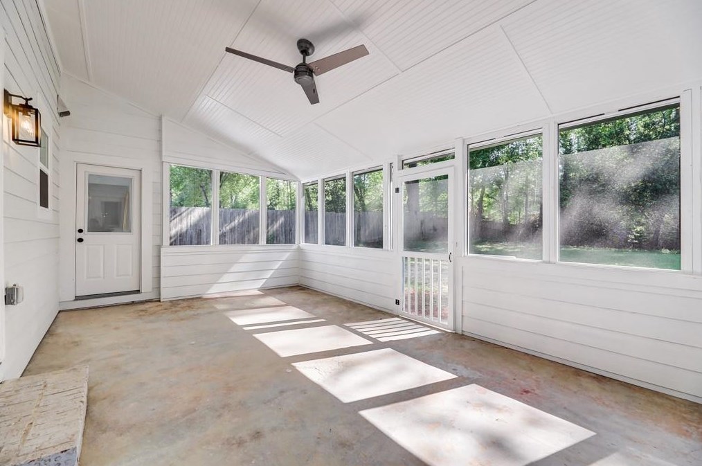 5625 Roberts Dr, Atlanta GA  30338-2733 exterior