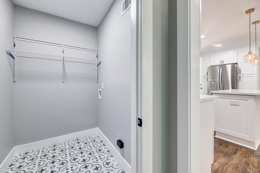 5625 Roberts Dr, Atlanta GA  30338-2733 exterior