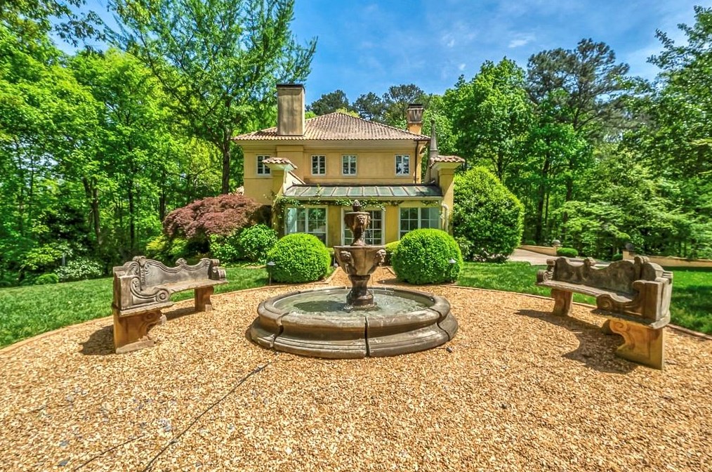 4491 Sentinel Post Rd, Atlanta GA  30327-3911 exterior