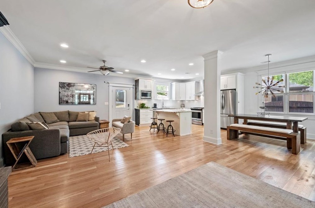 2505 Midway Rd, Decatur GA  30030-4565 exterior