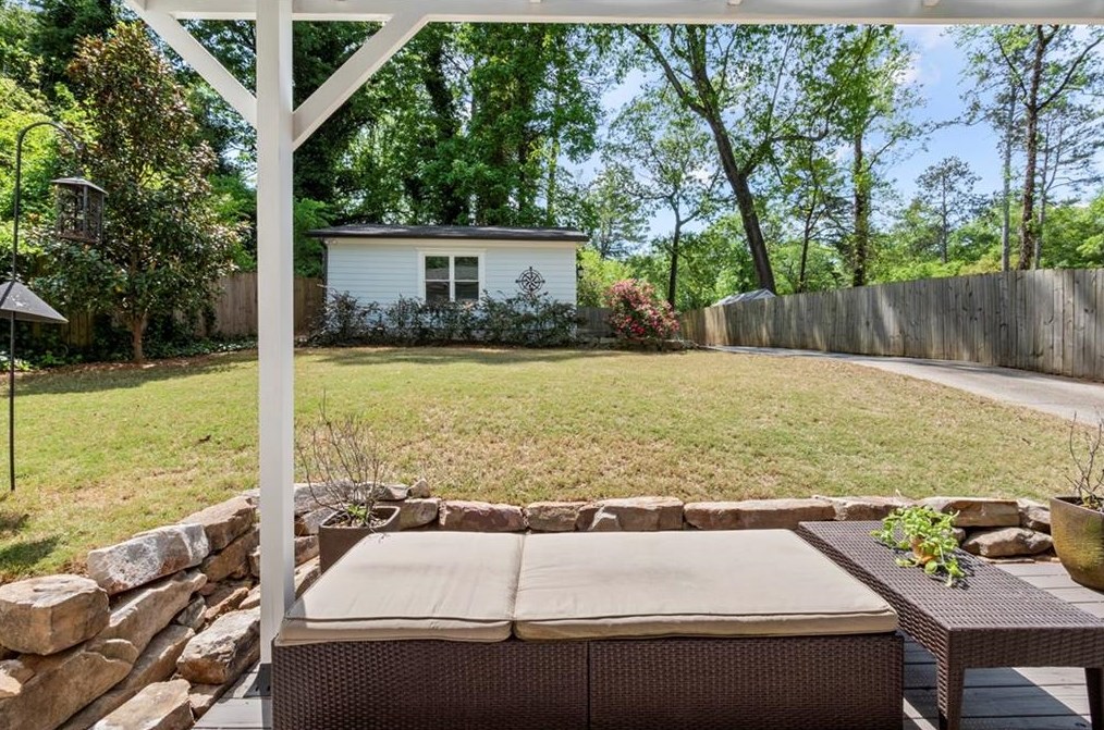 2505 Midway Rd, Decatur GA  30030-4565 exterior