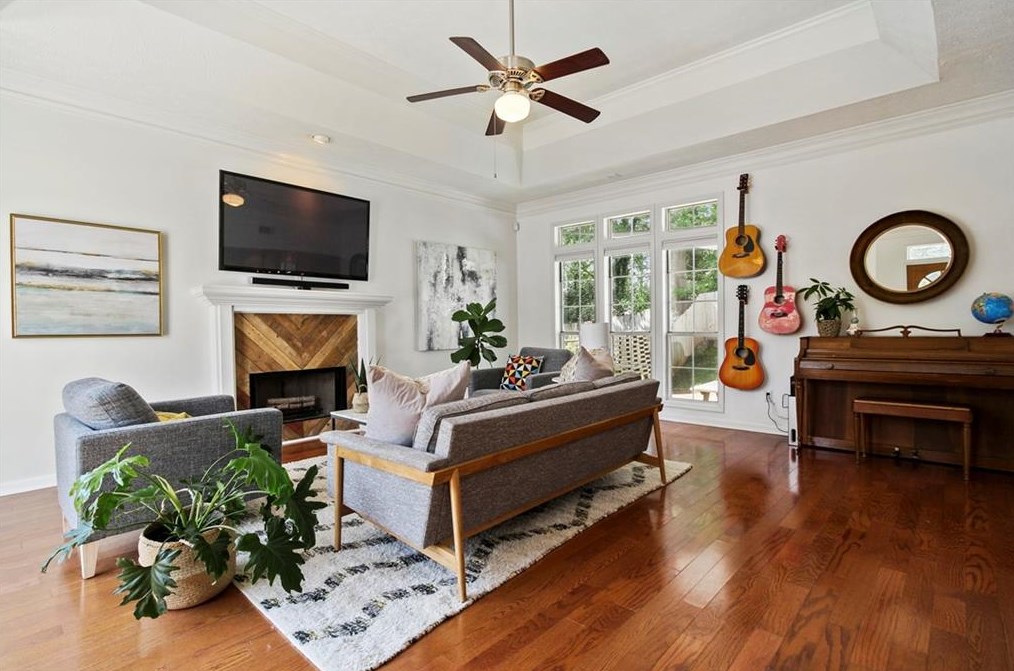 1098 Ashbury Dr, Decatur GA  30030-4165 exterior