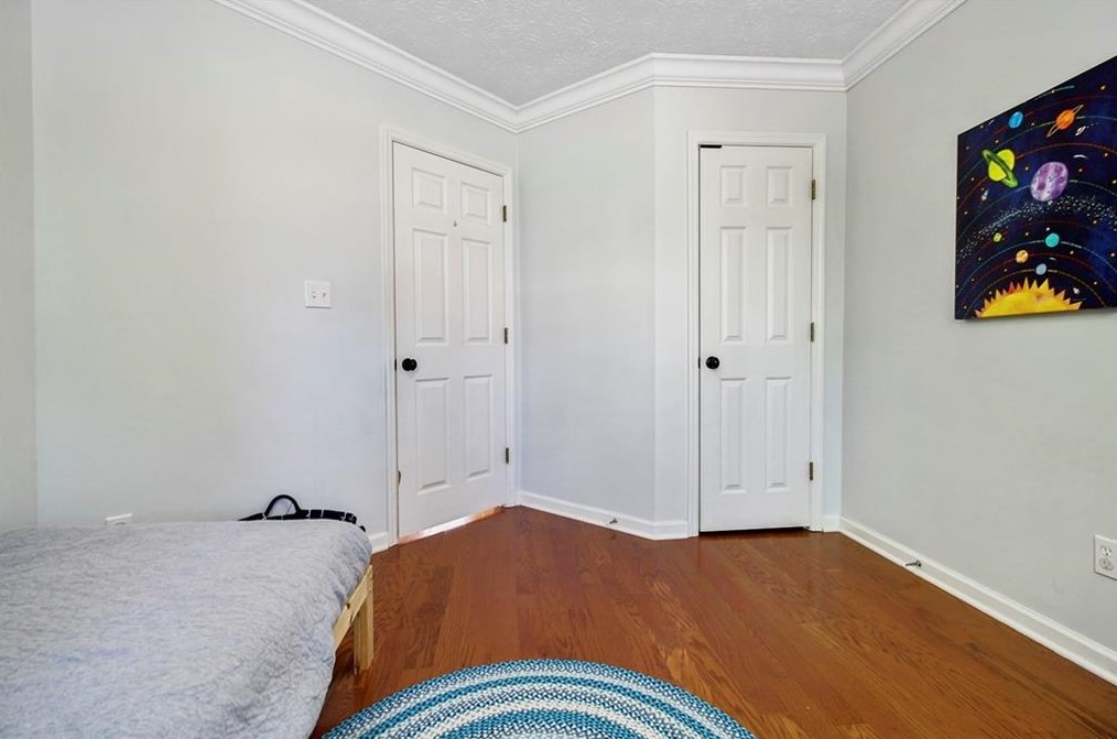 1098 Ashbury Dr, Decatur GA  30030-4165 exterior