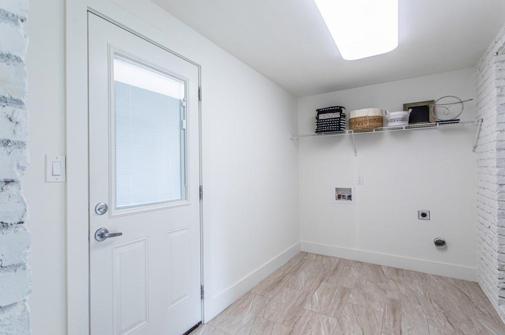 3093 Mount Olive Dr, Decatur GA  30033-3027 exterior