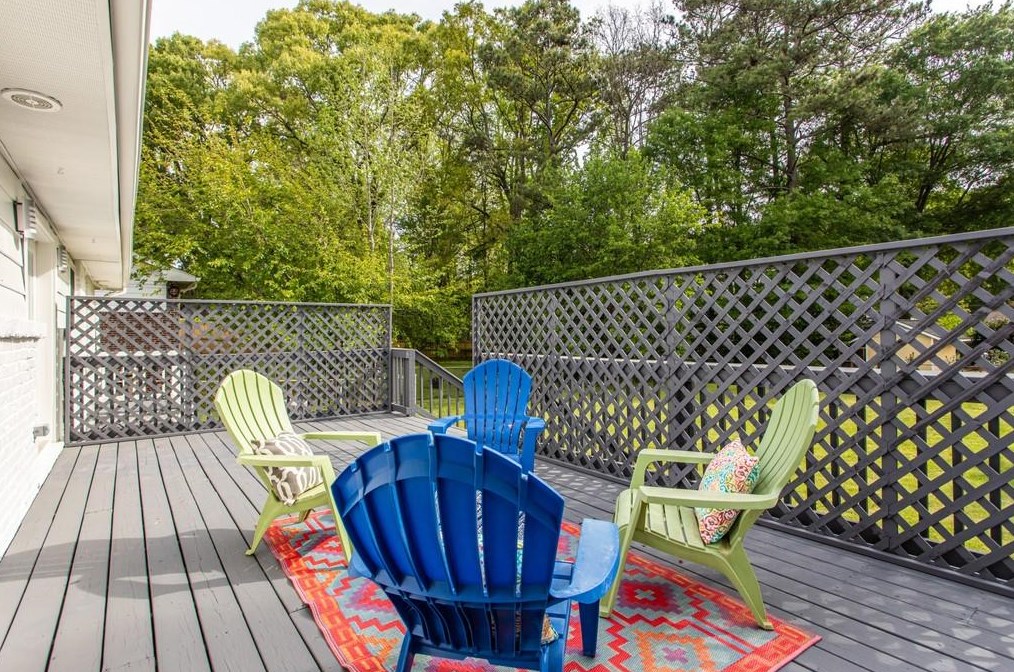 3093 Mount Olive Dr, Decatur GA  30033-3027 exterior