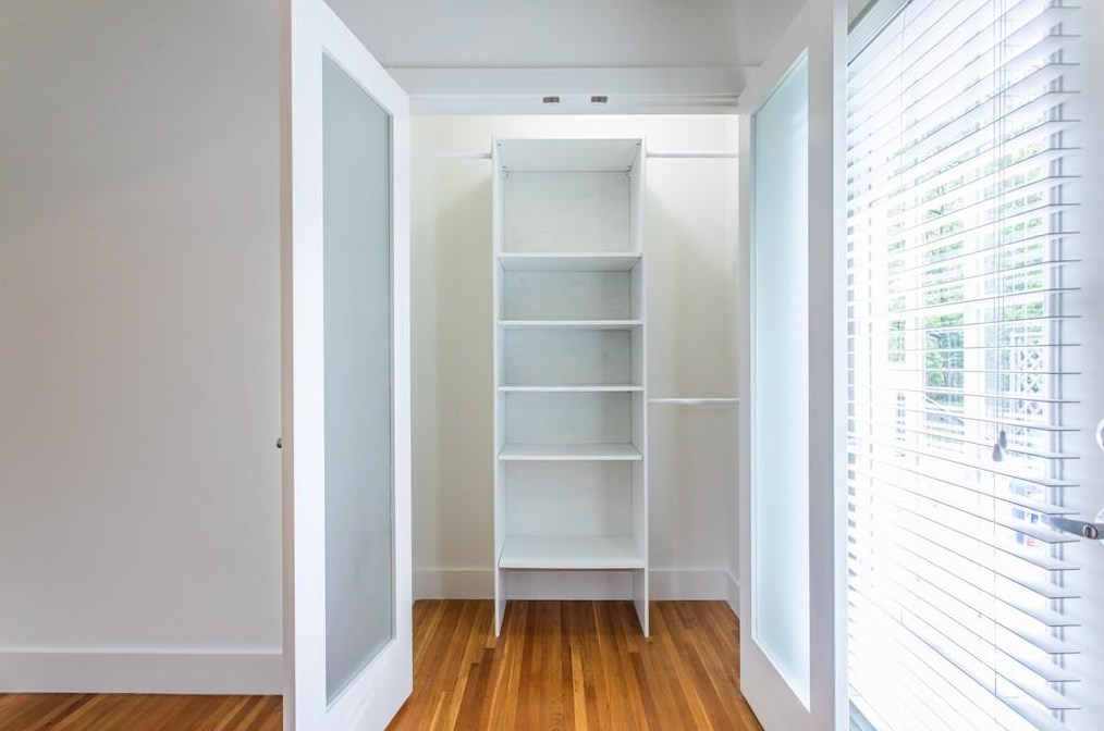 3093 Mount Olive Dr, Decatur GA  30033-3027 exterior