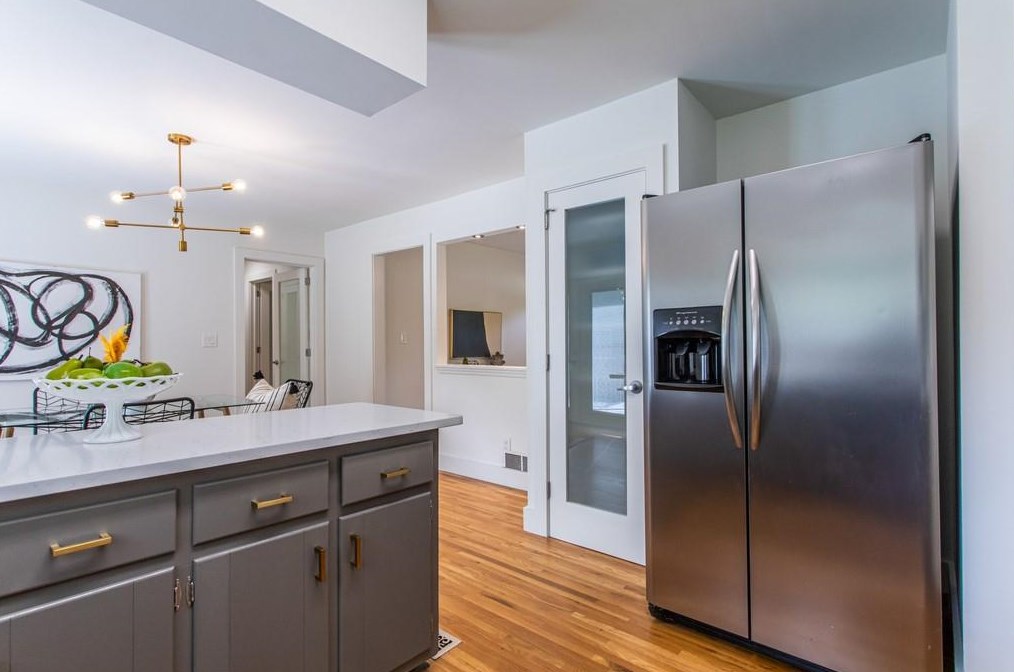 3093 Mount Olive Dr, Decatur GA  30033-3027 exterior