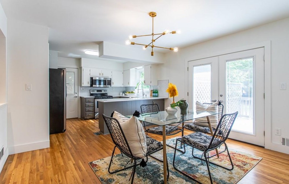 3093 Mount Olive Dr, Decatur GA  30033-3027 exterior