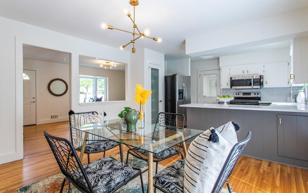 3093 Mount Olive Dr, Decatur GA  30033-3027 exterior