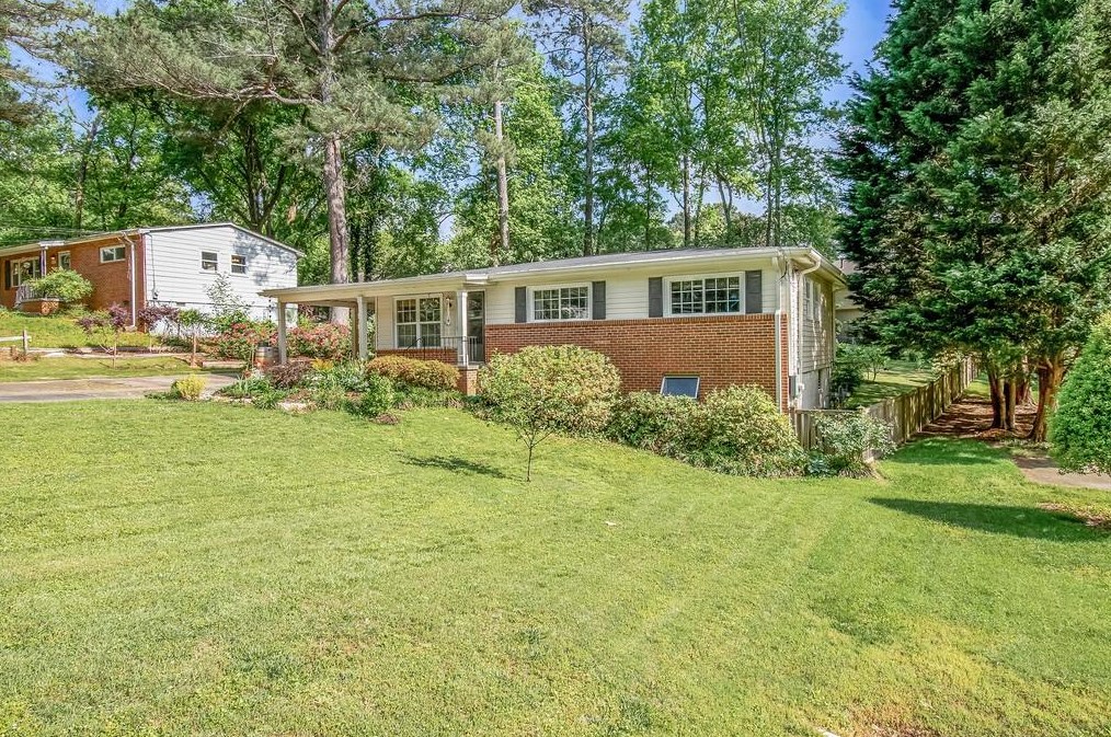 3143 Flamingo Dr, Decatur GA  30033-3905 exterior