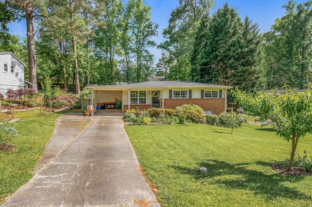 3143 Flamingo Dr, Decatur GA  30033-3905 exterior