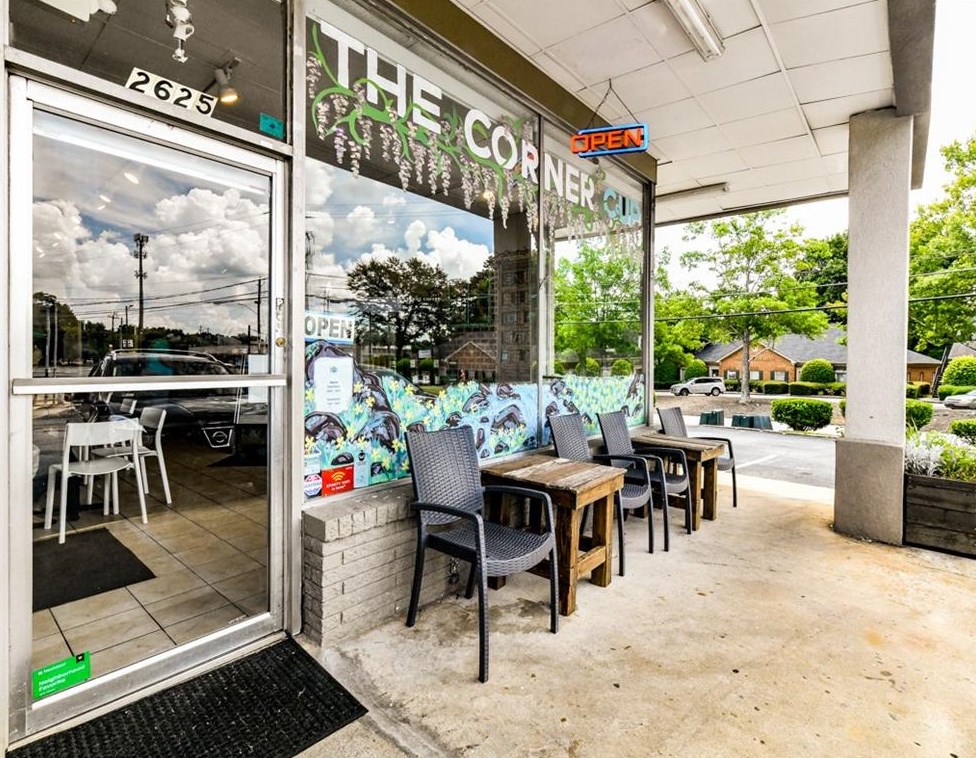 3143 Flamingo Dr, Decatur GA  30033-3905 exterior