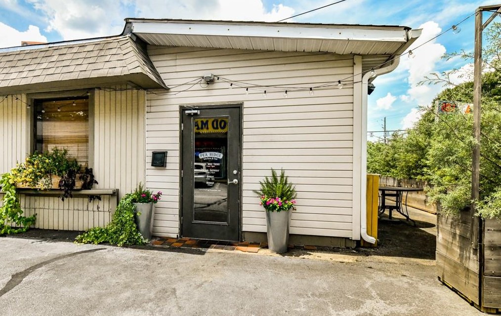 3143 Flamingo Dr, Decatur GA  30033-3905 exterior