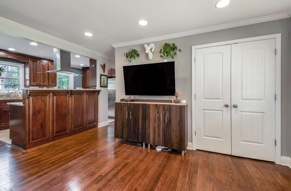 3143 Flamingo Dr, Decatur GA  30033-3905 exterior