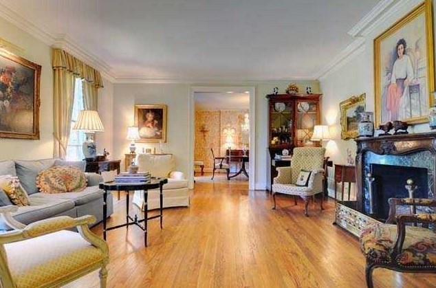 2827 Wyngate Dr, Atlanta GA  30305-2833 exterior