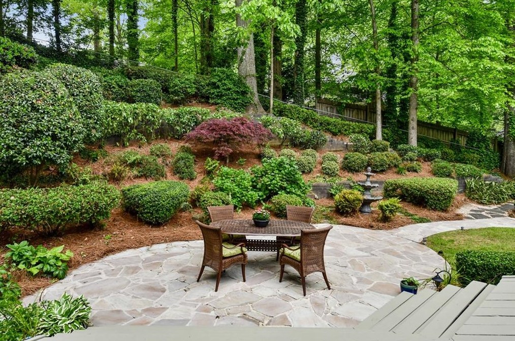 1270 Old Woodbine Rd, Atlanta GA  30319-1038 exterior