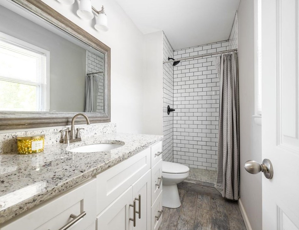 2139 Troutdale Dr, Decatur GA  30032-6045 exterior