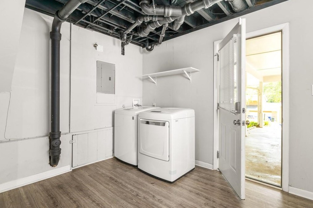 2139 Troutdale Dr, Decatur GA  30032-6045 exterior