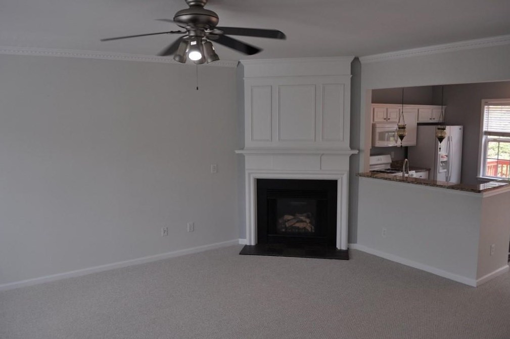 1028 Thornborough Dr, Alpharetta GA  30004-5722 exterior