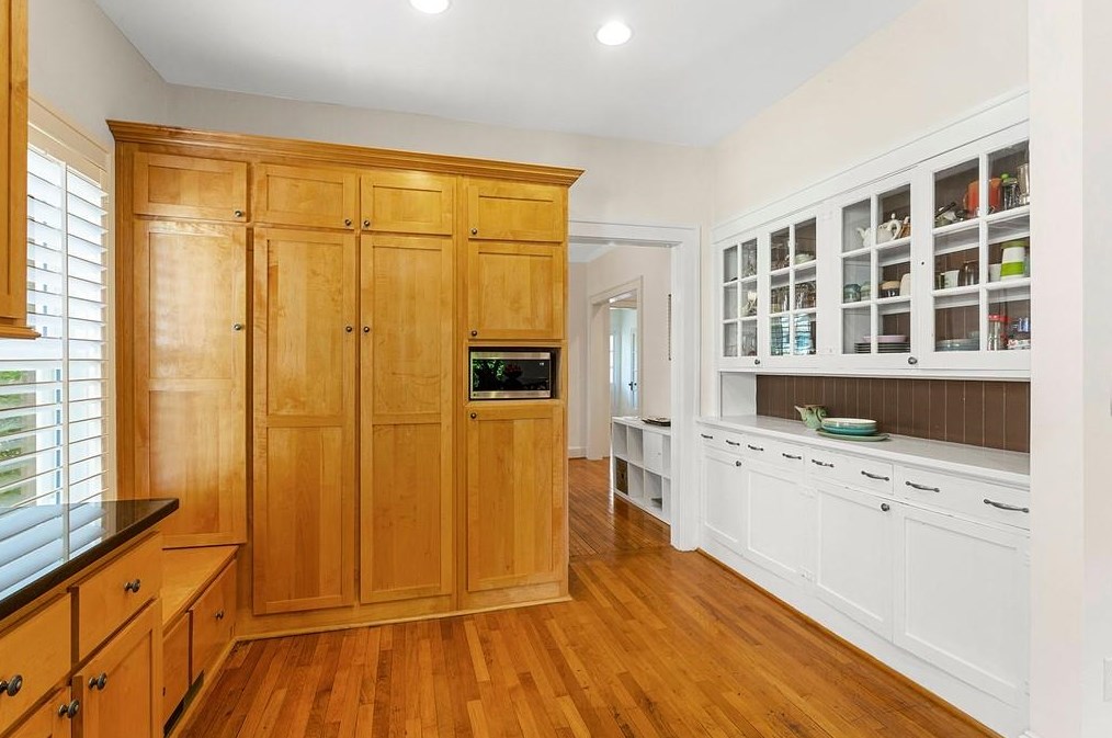 142 Superior Ave, Decatur GA  30030-1813 exterior