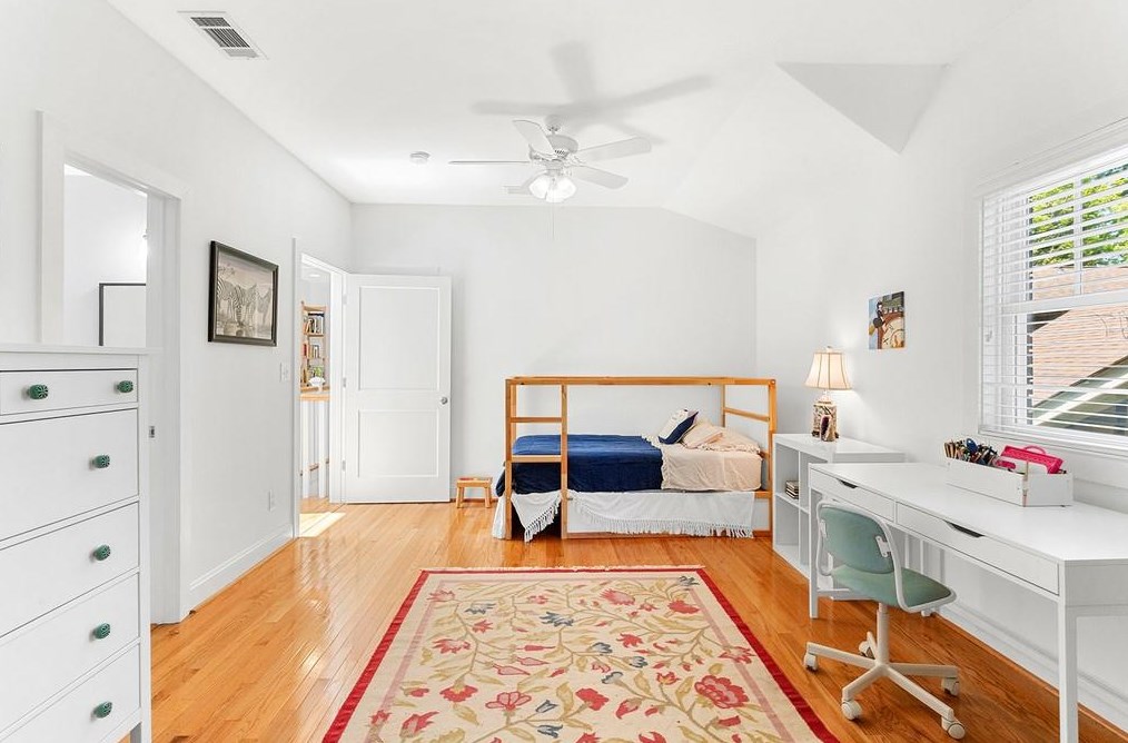 142 Superior Ave, Decatur GA  30030-1813 exterior