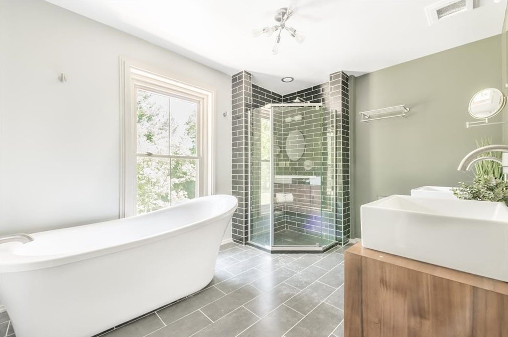 2491 Tilson Rd, Decatur GA  30032-5448 exterior