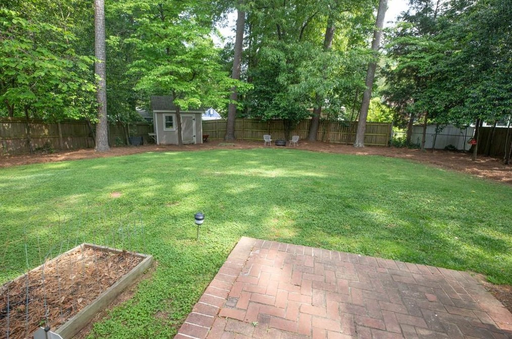 2333 Wineleas Rd, Decatur GA  30033-5518 exterior