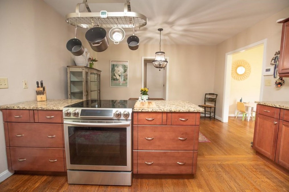 2333 Wineleas Rd, Decatur GA  30033-5518 exterior