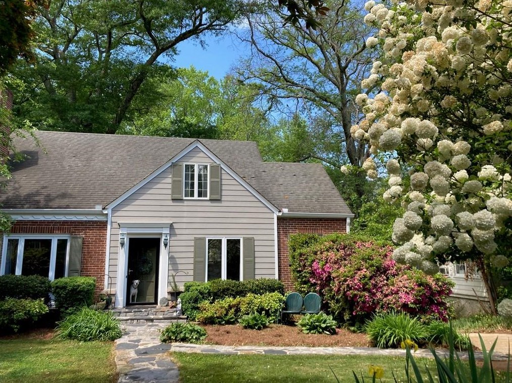 213 Shadowmoor Dr, Decatur GA  30030-3850 exterior