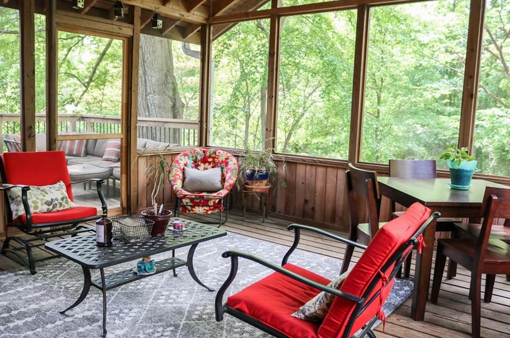 213 Shadowmoor Dr, Decatur GA  30030-3850 exterior