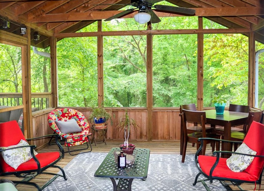 213 Shadowmoor Dr, Decatur GA  30030-3850 exterior