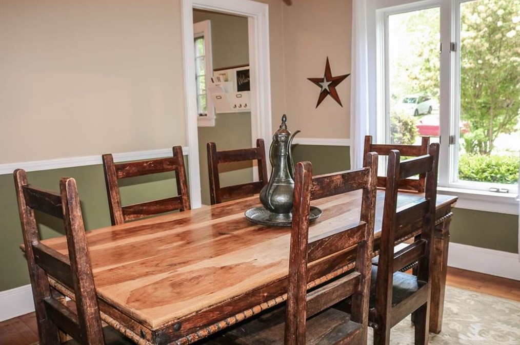 213 Shadowmoor Dr, Decatur GA  30030-3850 exterior