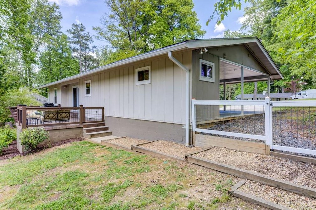 2096 Nancy Cir, Smyrna GA  30080-3848 exterior