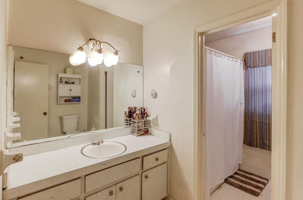 2625 Elkhorn Dr, Decatur GA  30034-2818 exterior