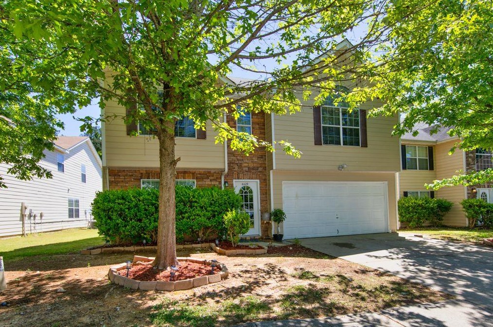 6620 Pamplona Pl, Atlanta GA  30349-8491 exterior